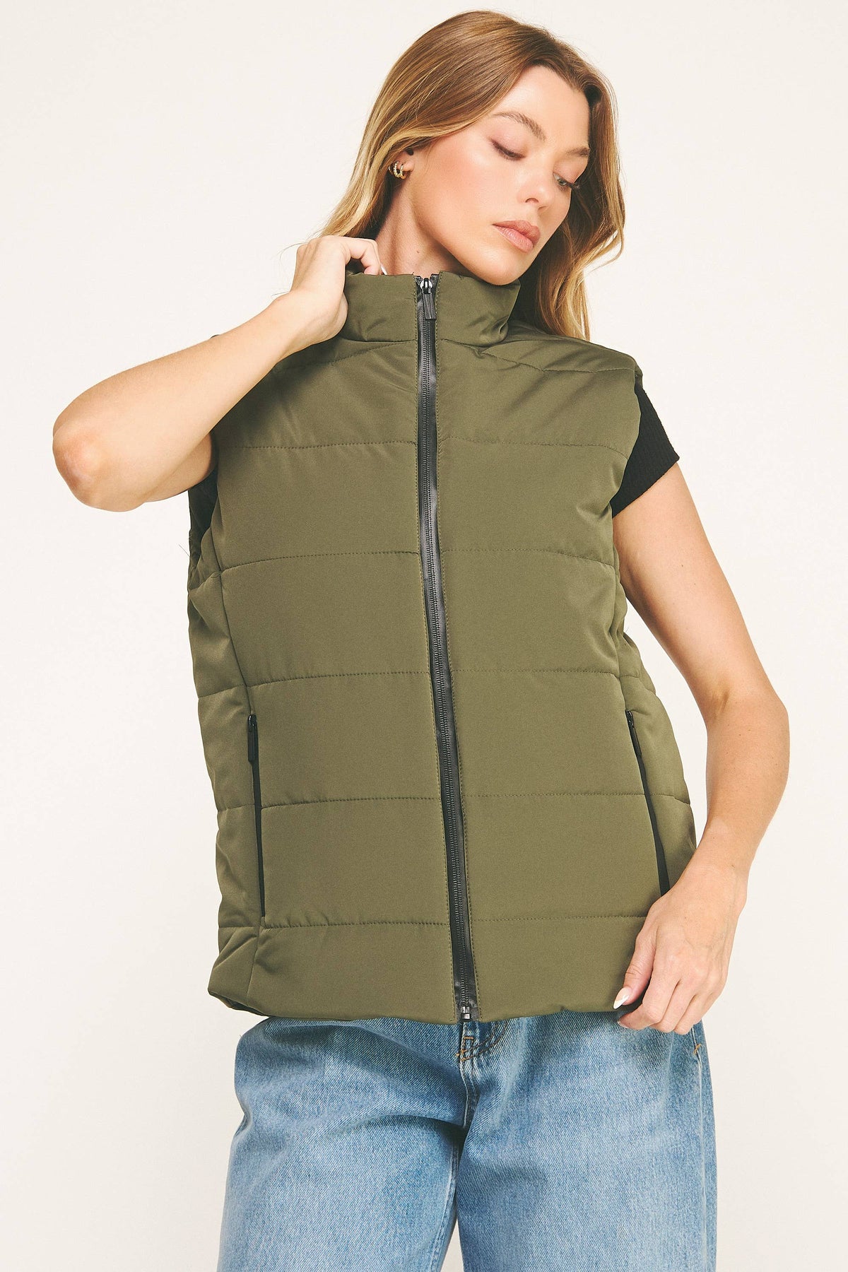 Contrast Zip Cropped Puffer Vest (variety of colors)
