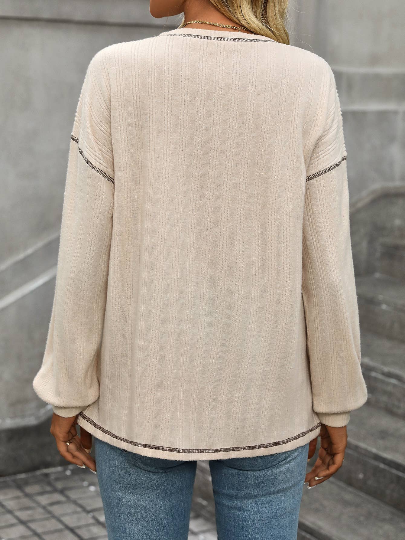 Pit-trimmed Round Neck Long Sleeve Shirt with Pocket