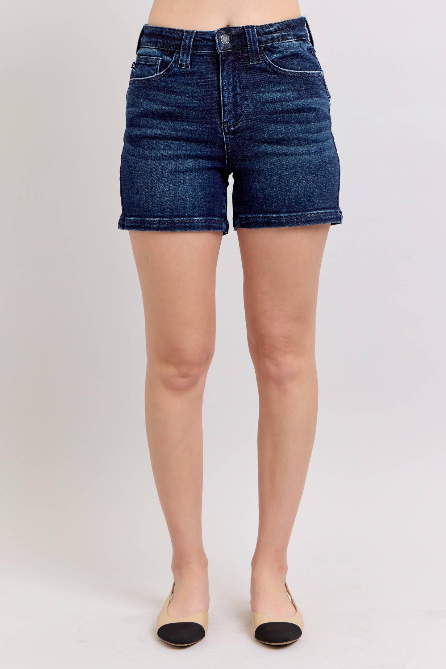 Judy Blue Back Flap Pocket High Waisted Shorts (4.5" Inseam)