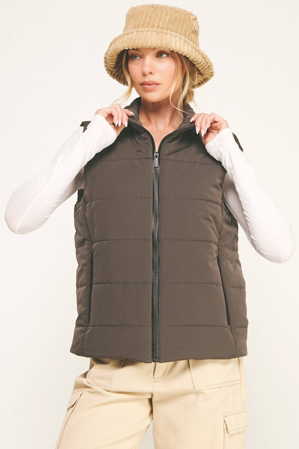 Contrast Zip Cropped Puffer Vest (variety of colors)