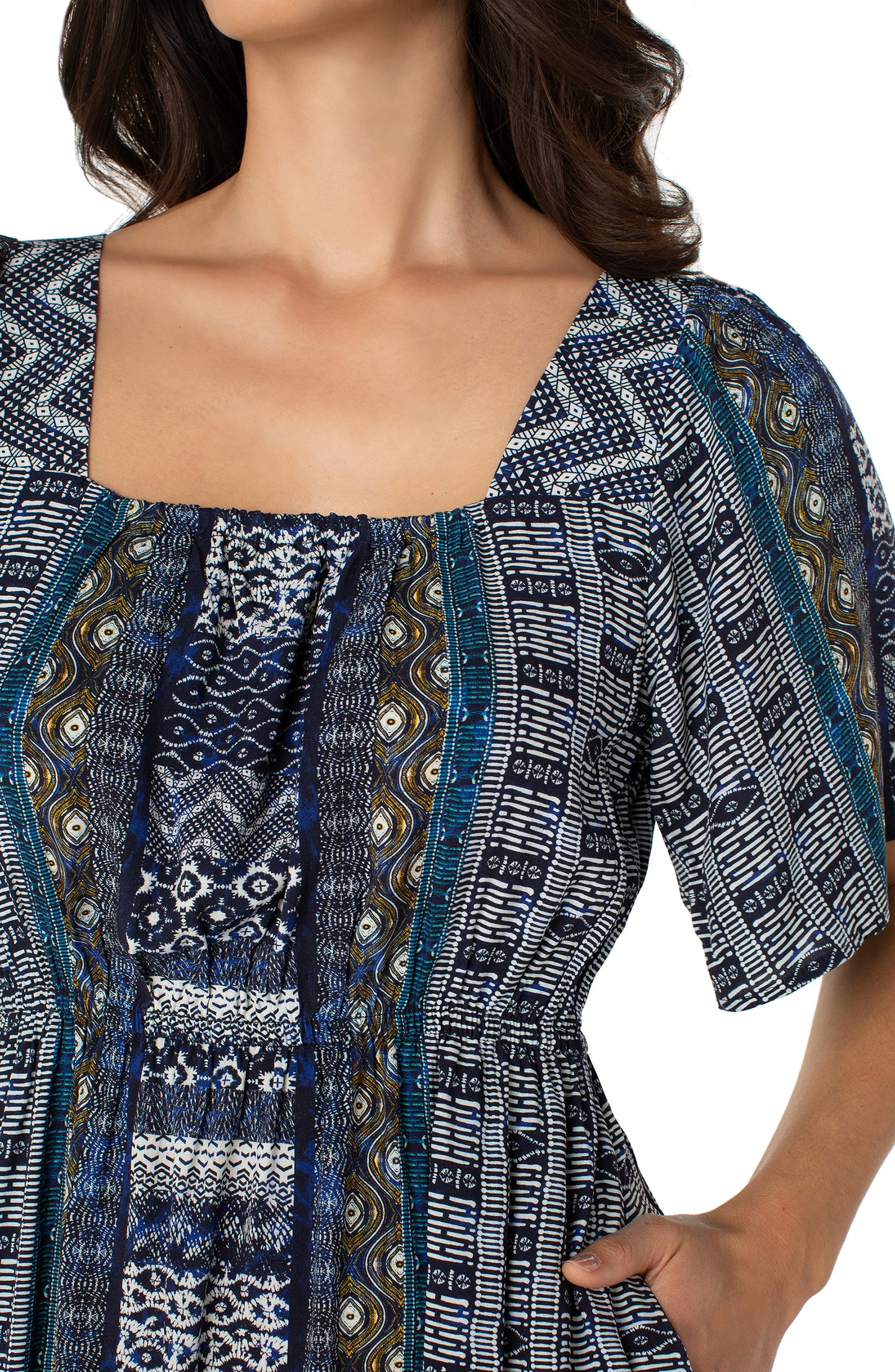 LMD025HE9P20-elbow_slv_square_neck_woven_maxi_dress-front_right_shoulder_close_up