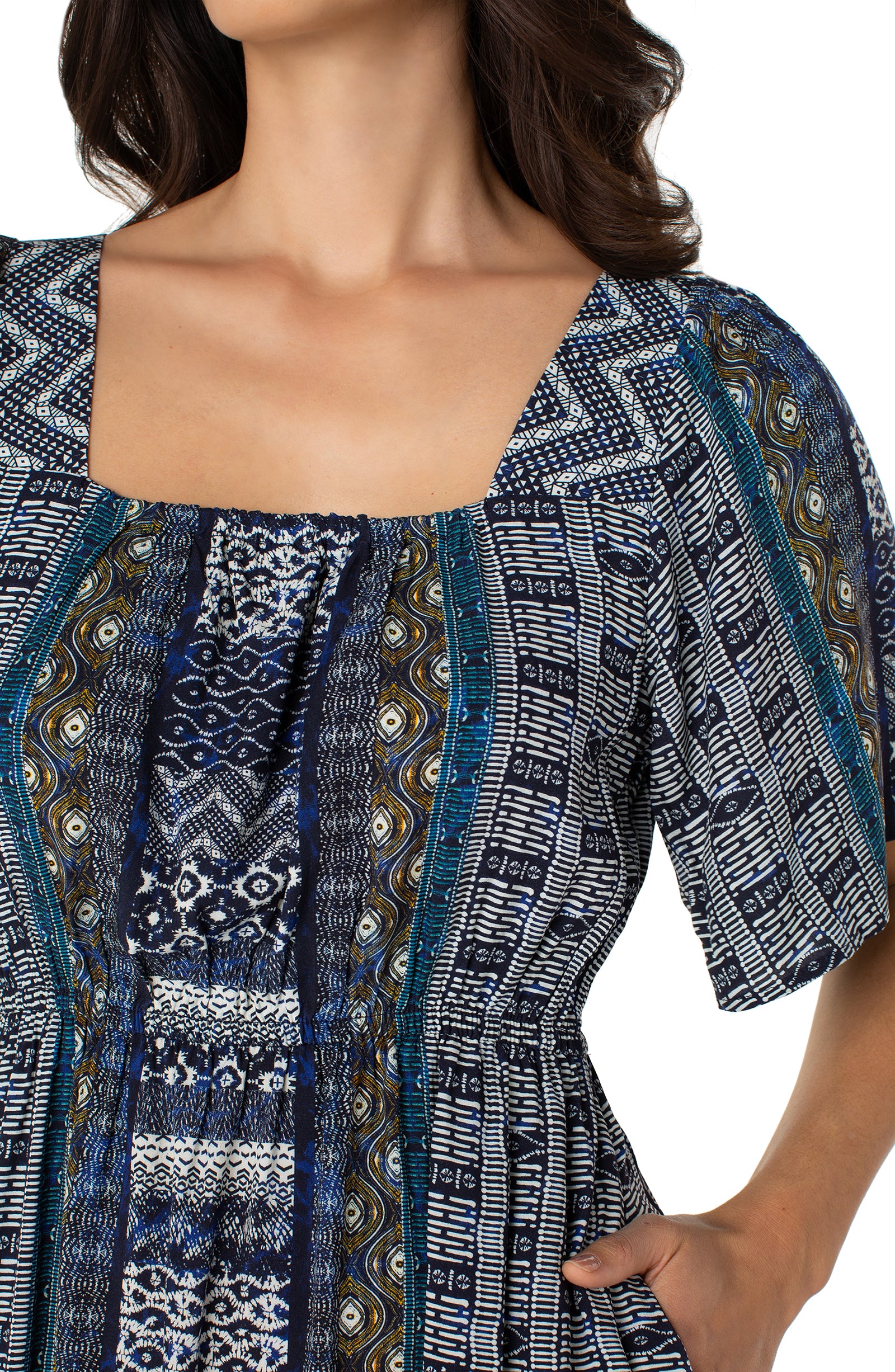 LMD025HE9P20-elbow_slv_square_neck_woven_maxi_dress-front_right_shoulder_close_up