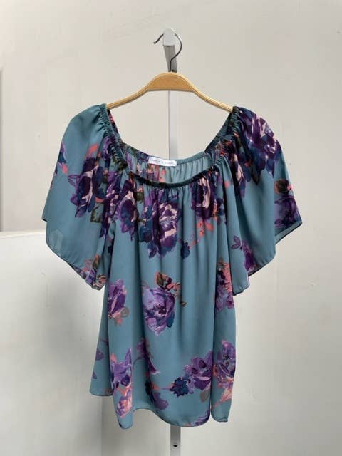Lightweight Floral Top with Short Sleeves