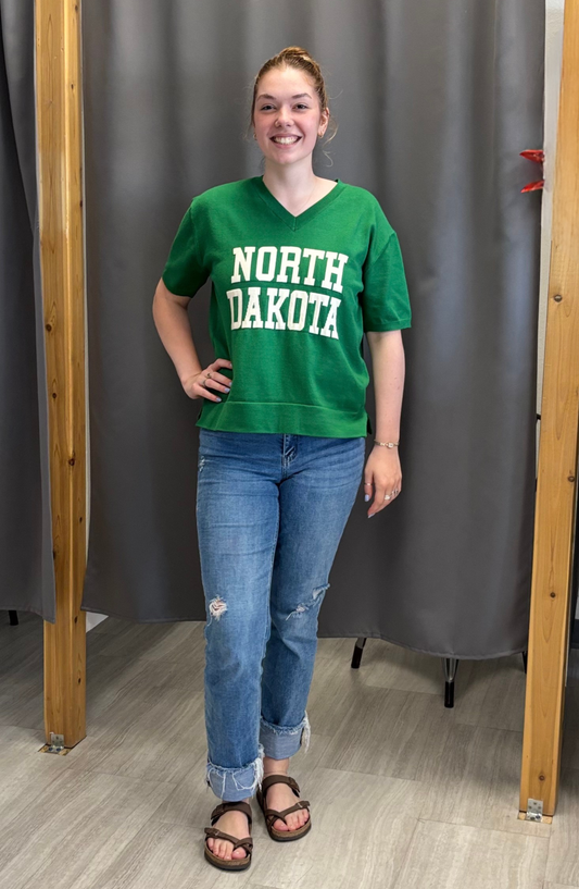North Dakota V-Neck Short Sleeve Sweater