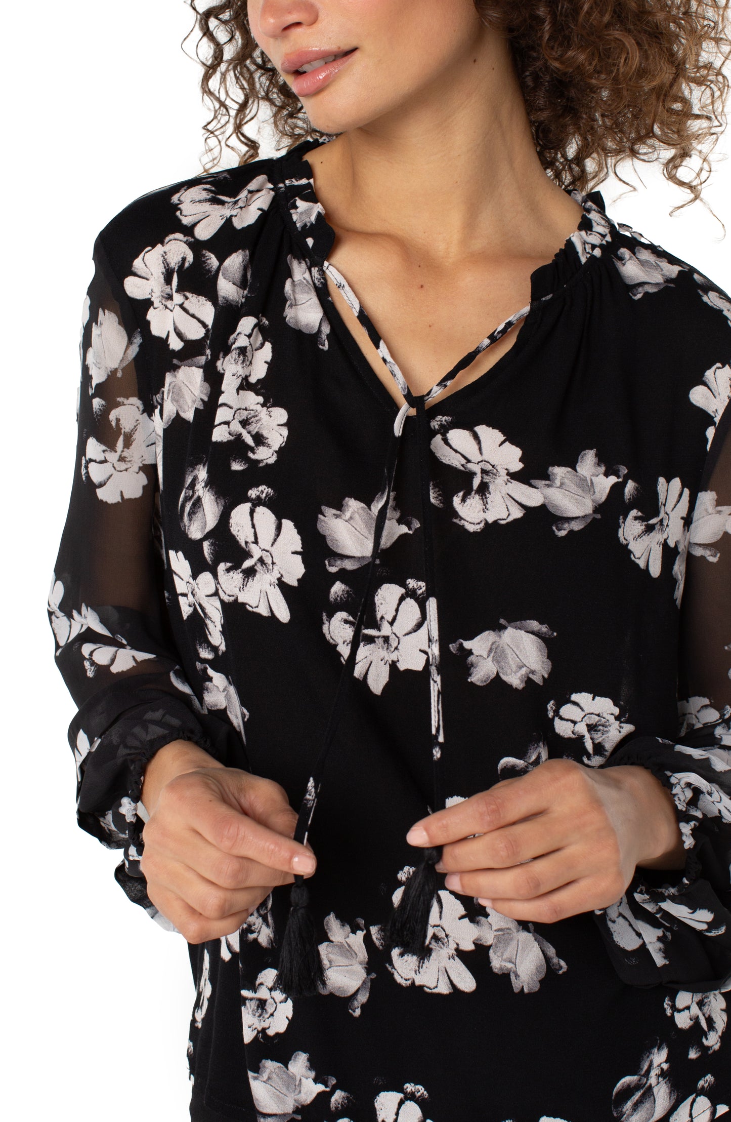 Liverpool Long Sleeve Popover Shirred Woven Blouse (Black White Floral)