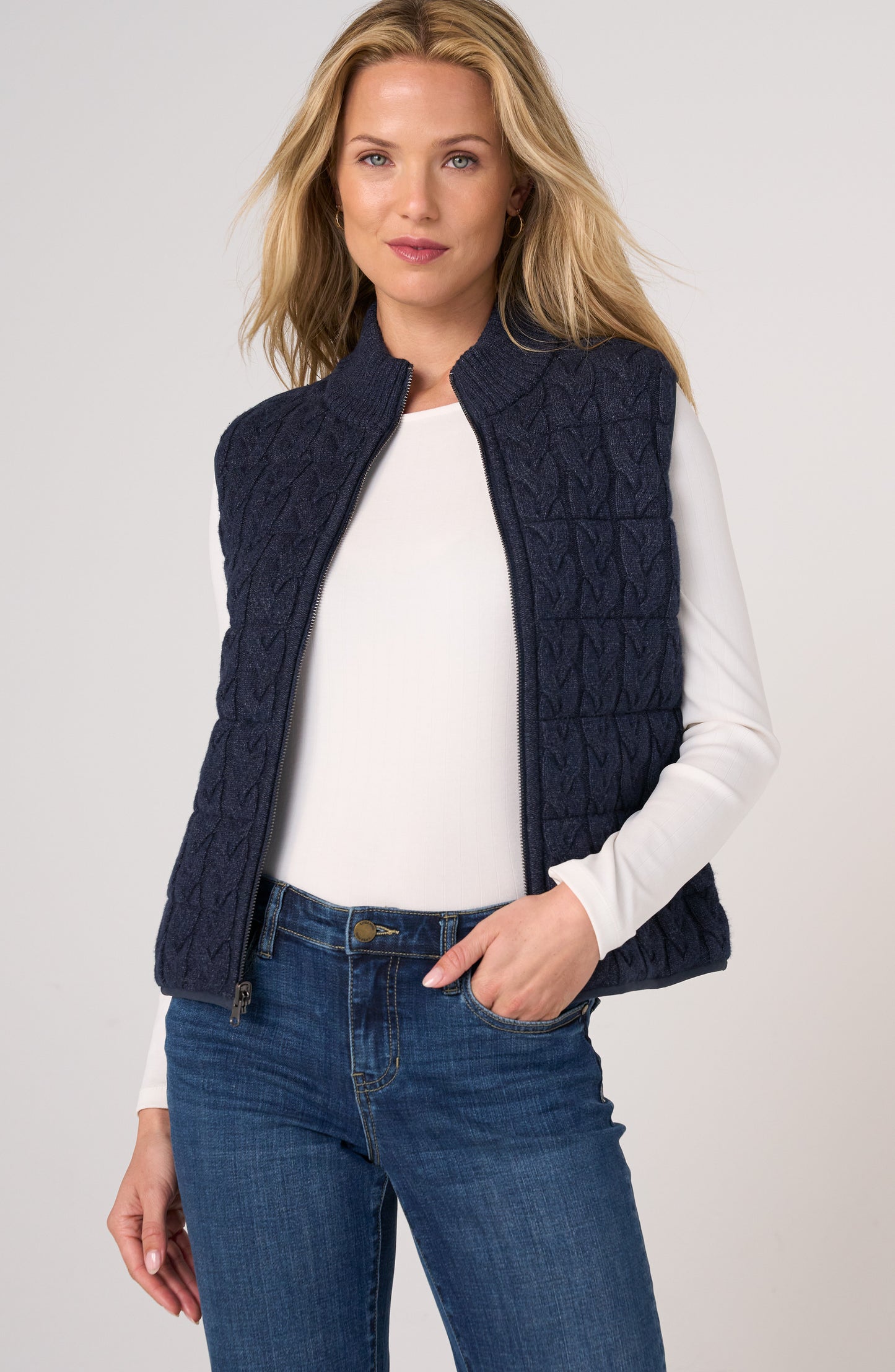 Liverpool Sleeveless Reversible Zip Front Quilted Sweater Vest (Heather Navy)