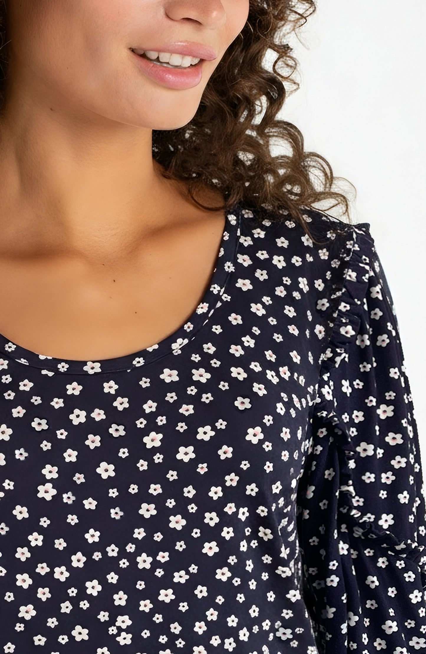 Liverpool Mid Length Ruffle Sleeve Scoop Neck Knit Top (Navy White Ditsy)