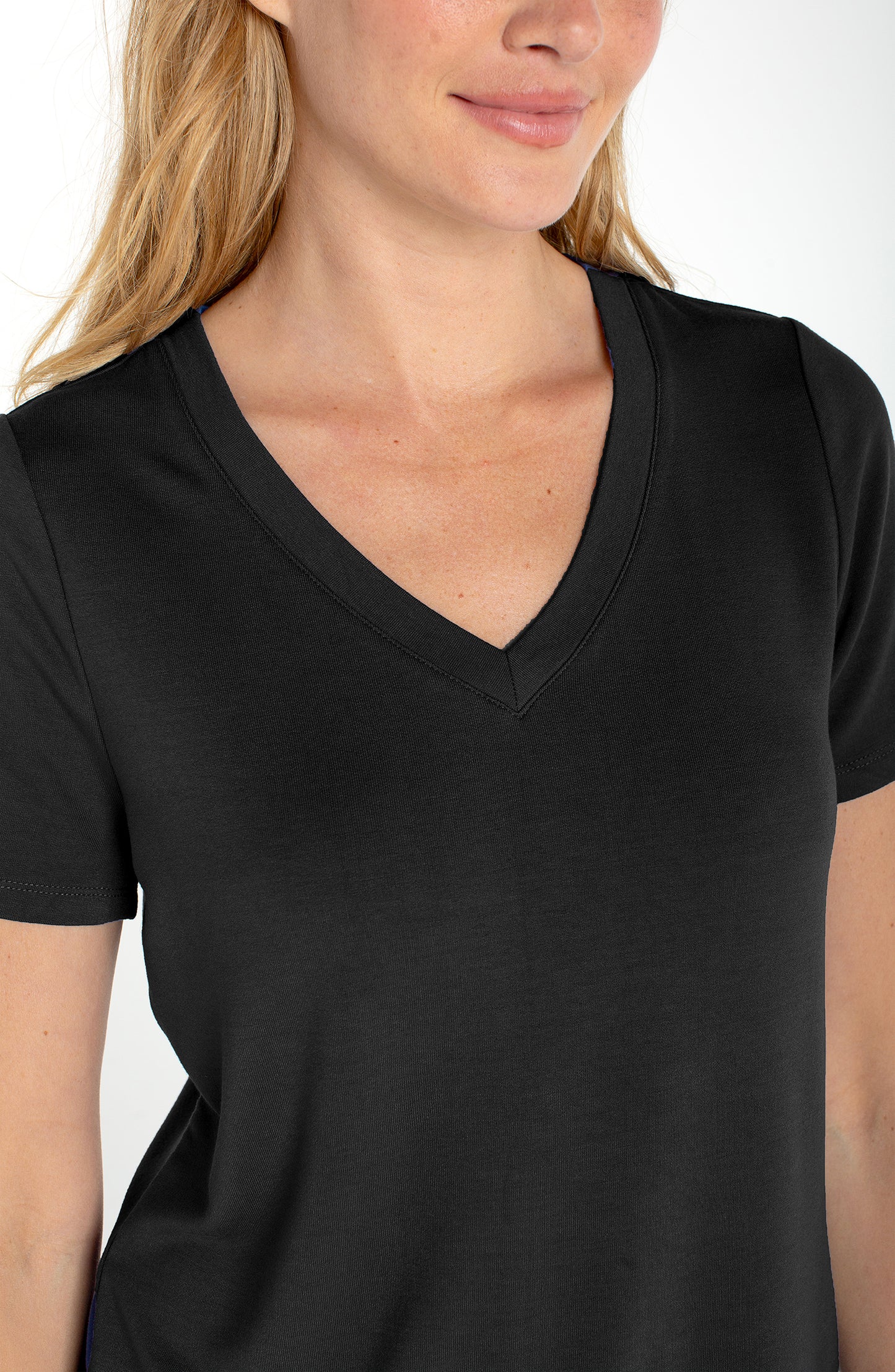 Liverpool Short Sleeve V-neck Knit Tee (black)