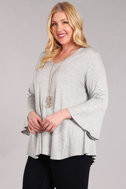 HeatheRed knit top w ruffle sleeve