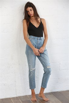 Ripped distressed high waisted boyfriend jeans