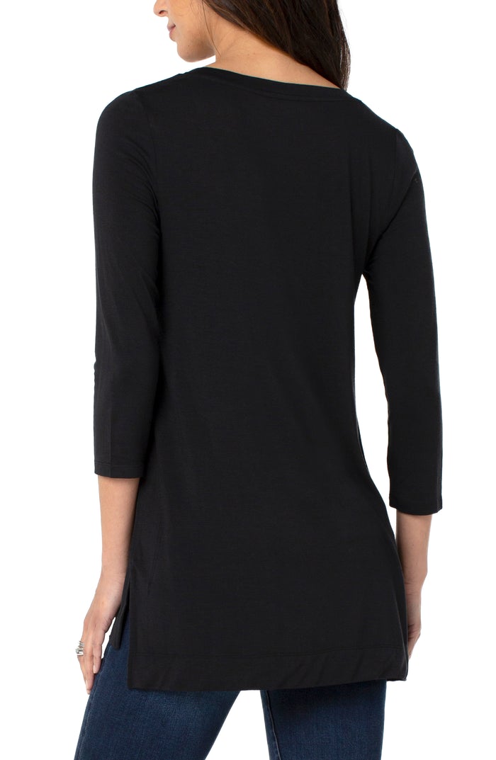 Liverpool V-Neck 3/4 Sleeve Knit Top